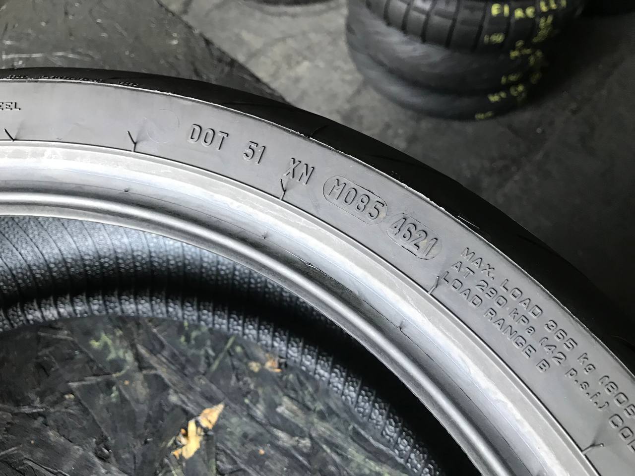 180/55 R17 Metzeler Roadtec Z8 Interact