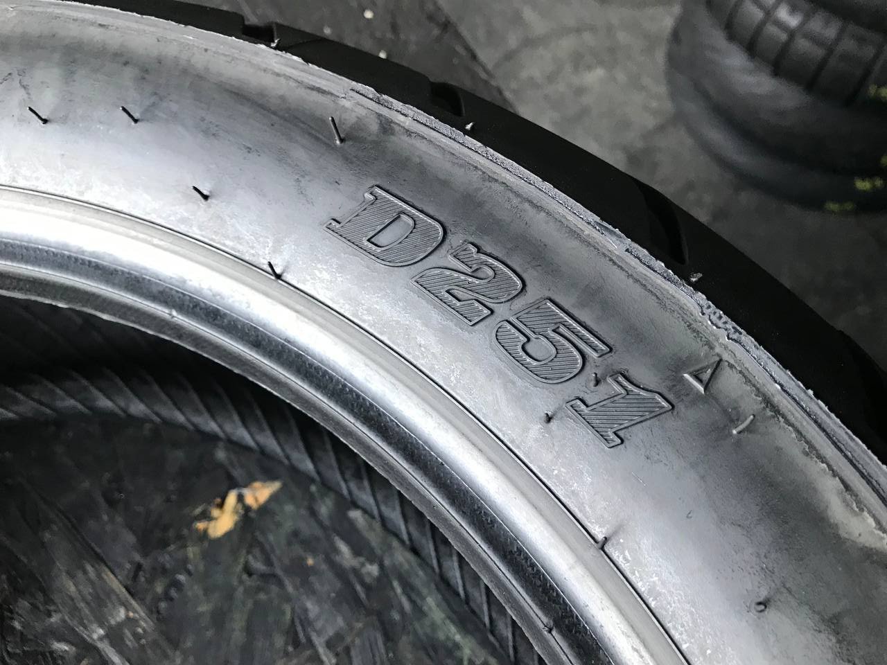 190/60 R17 Dunlop D251