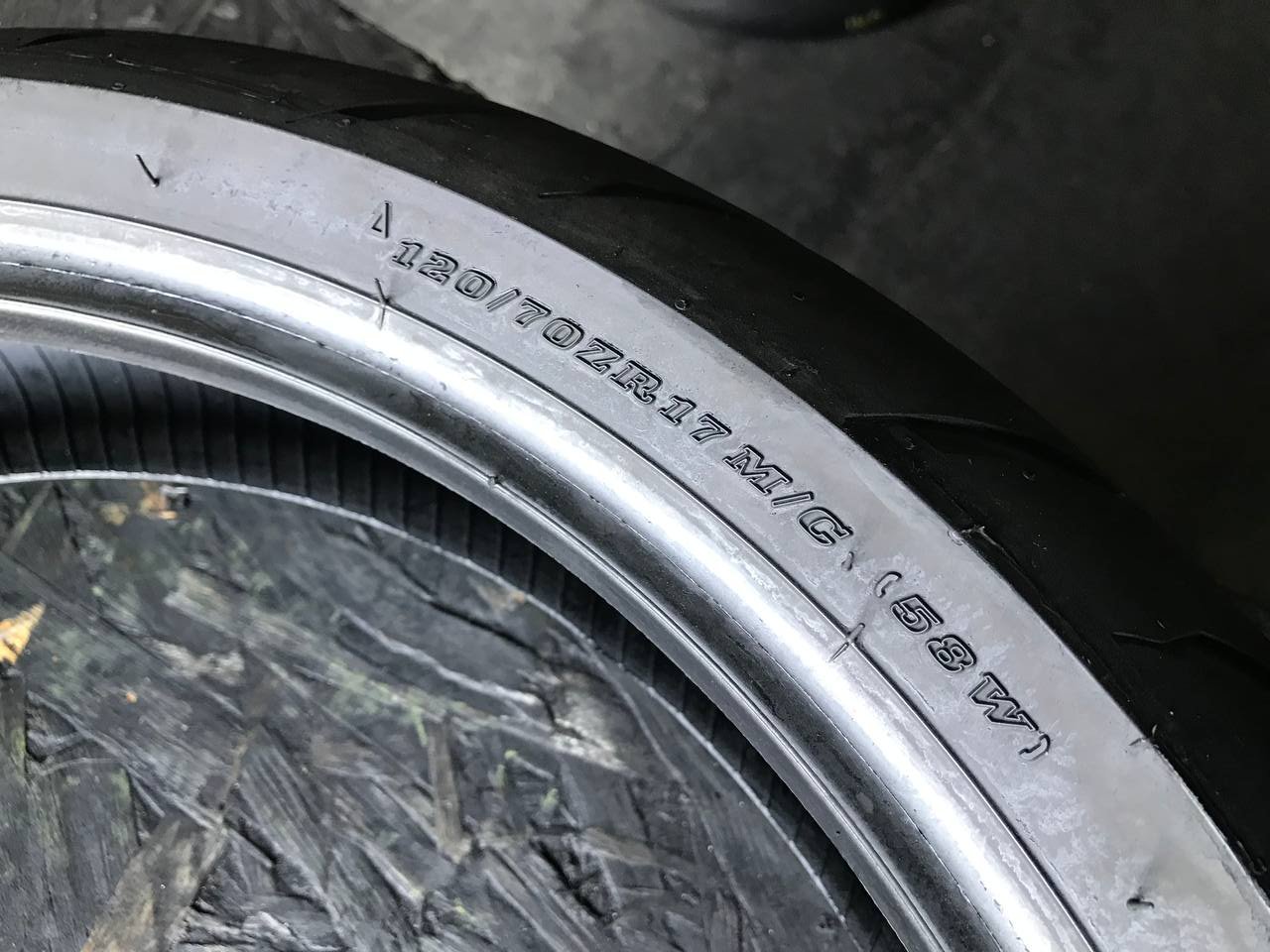 120/70 R17 Dunlop Sportmax GPR 300F