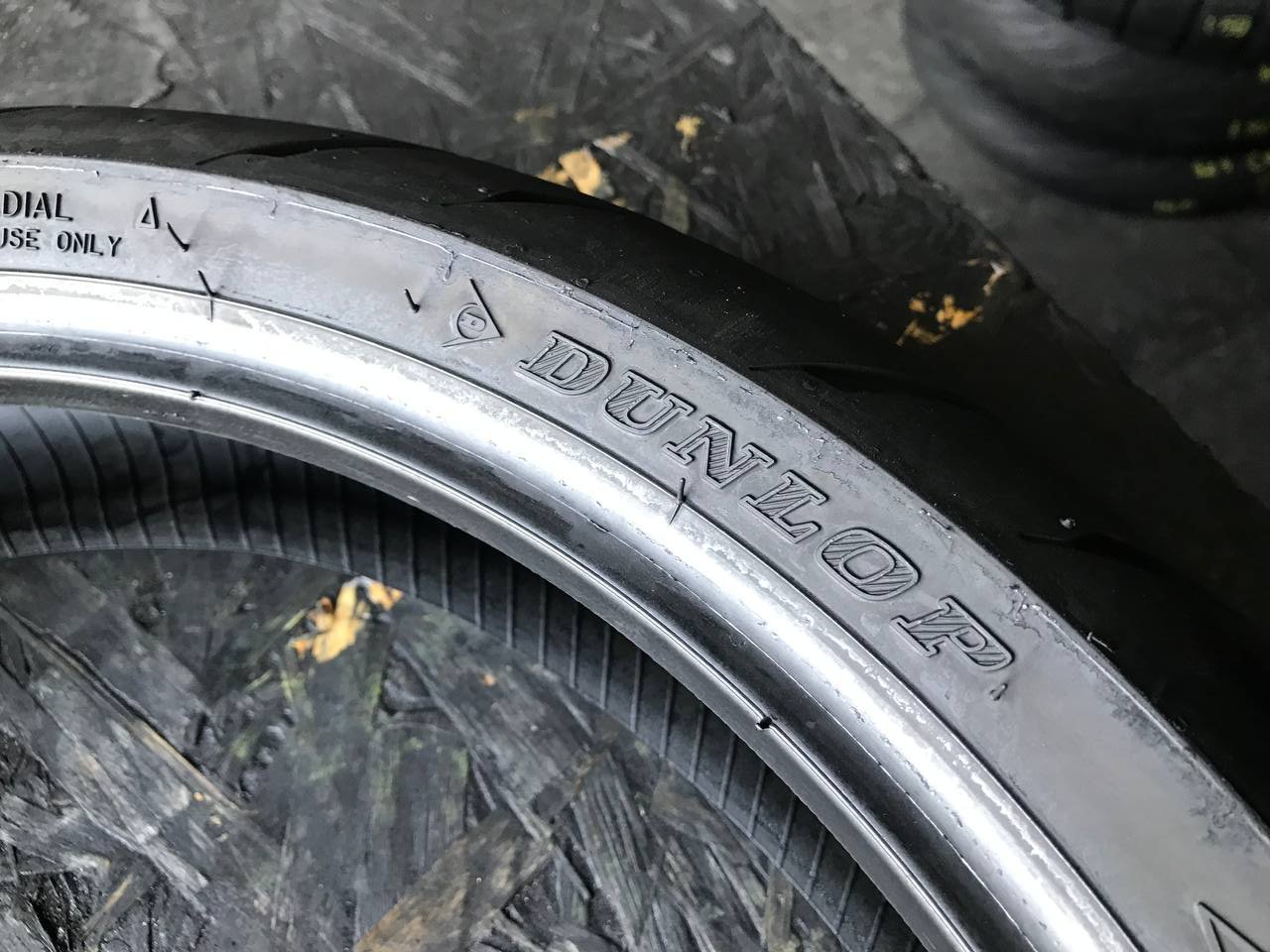 120/70 R17 Dunlop Sportmax GPR 300F