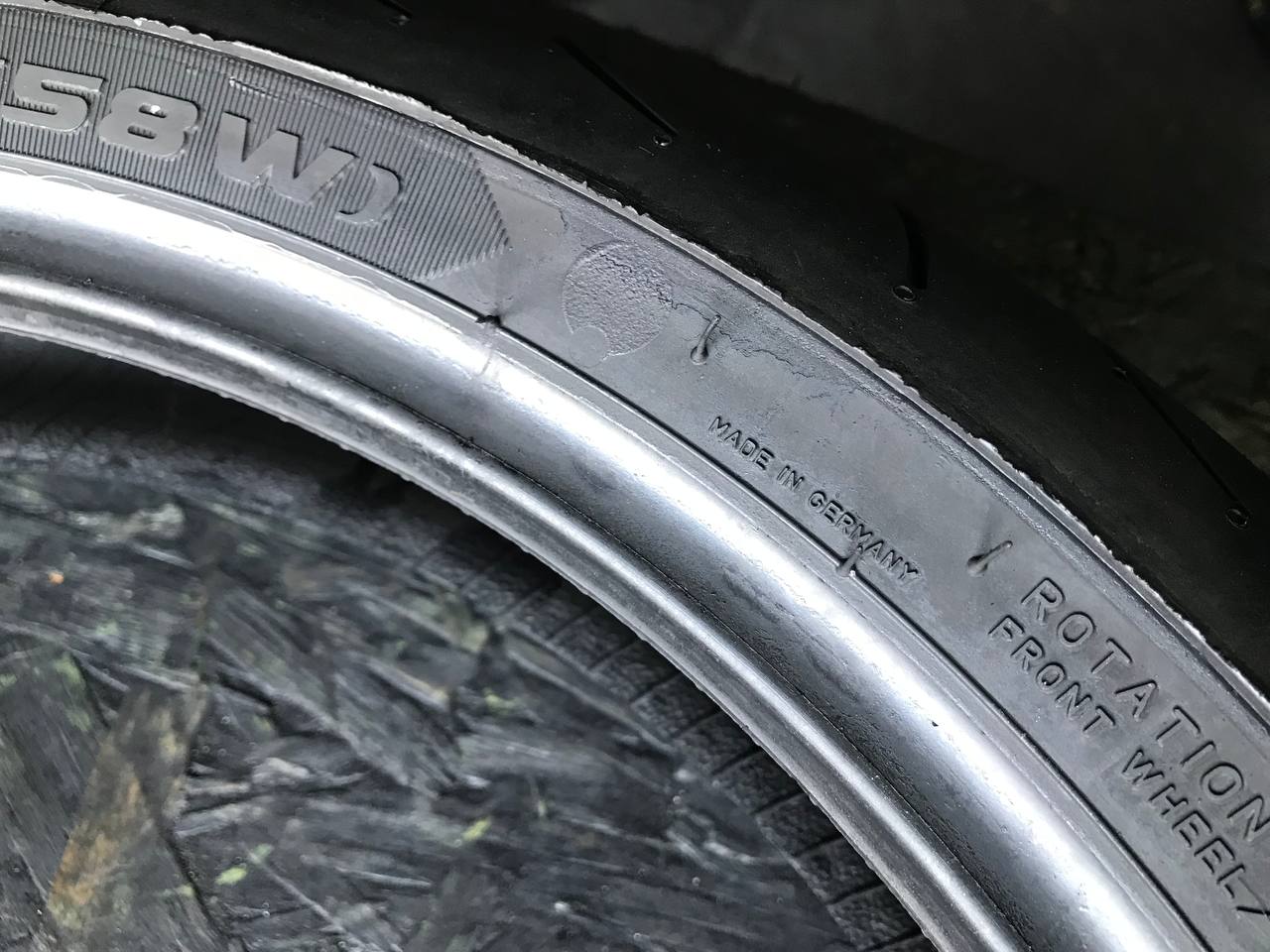 120/70 R17 Metzeler Sportec M9 RR