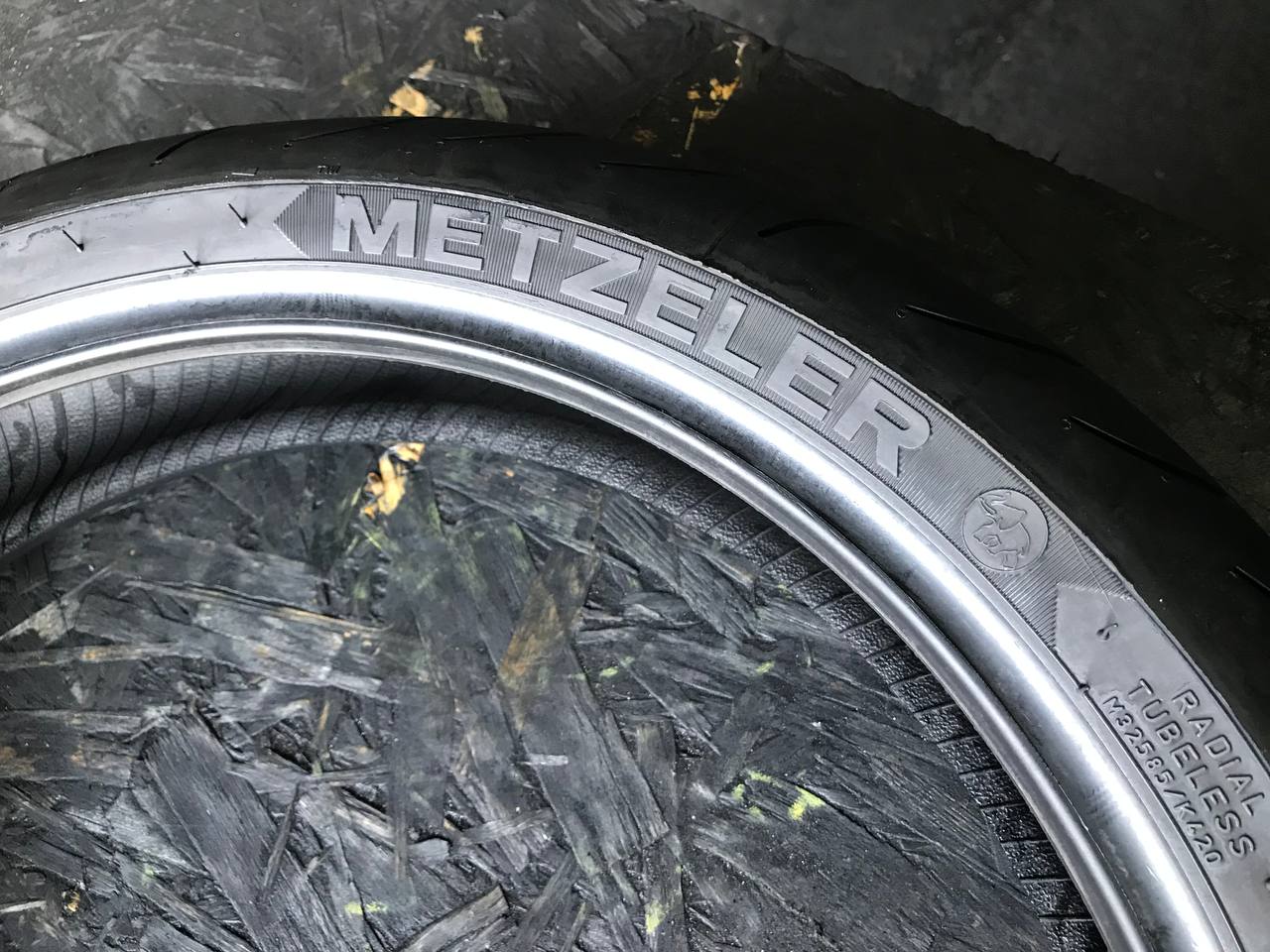 120/70 R17 Metzeler Sportec M9 RR