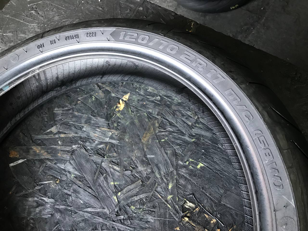 120/70 R17 Metzeler Sportec M9 RR