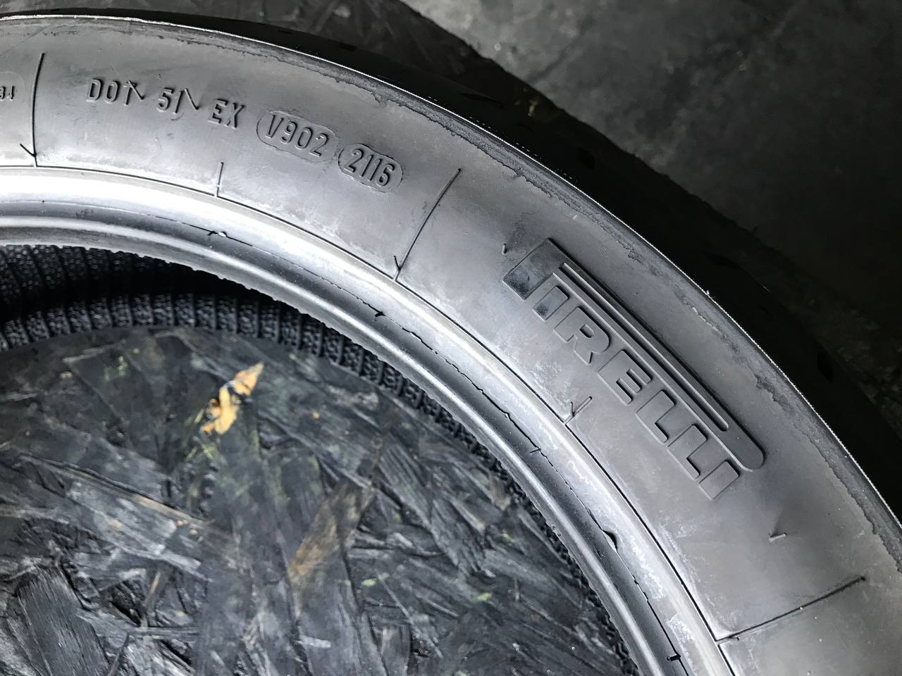 150/70 R17 Pirelli Phantom Sportscomp