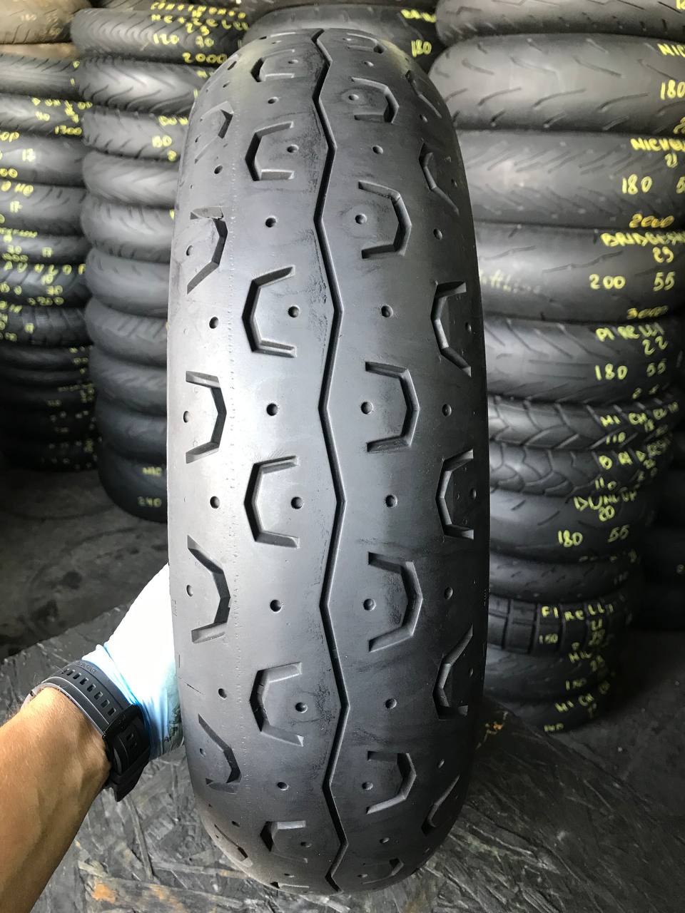 150/70 R17 Pirelli Phantom Sportscomp