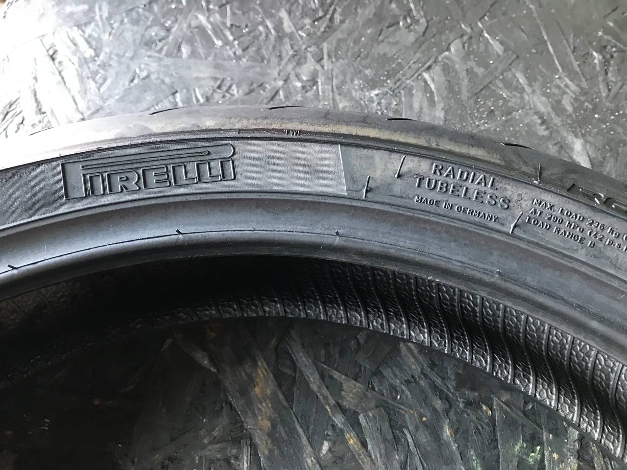 120/70 R17 Pirelli Diablo Rosso IV