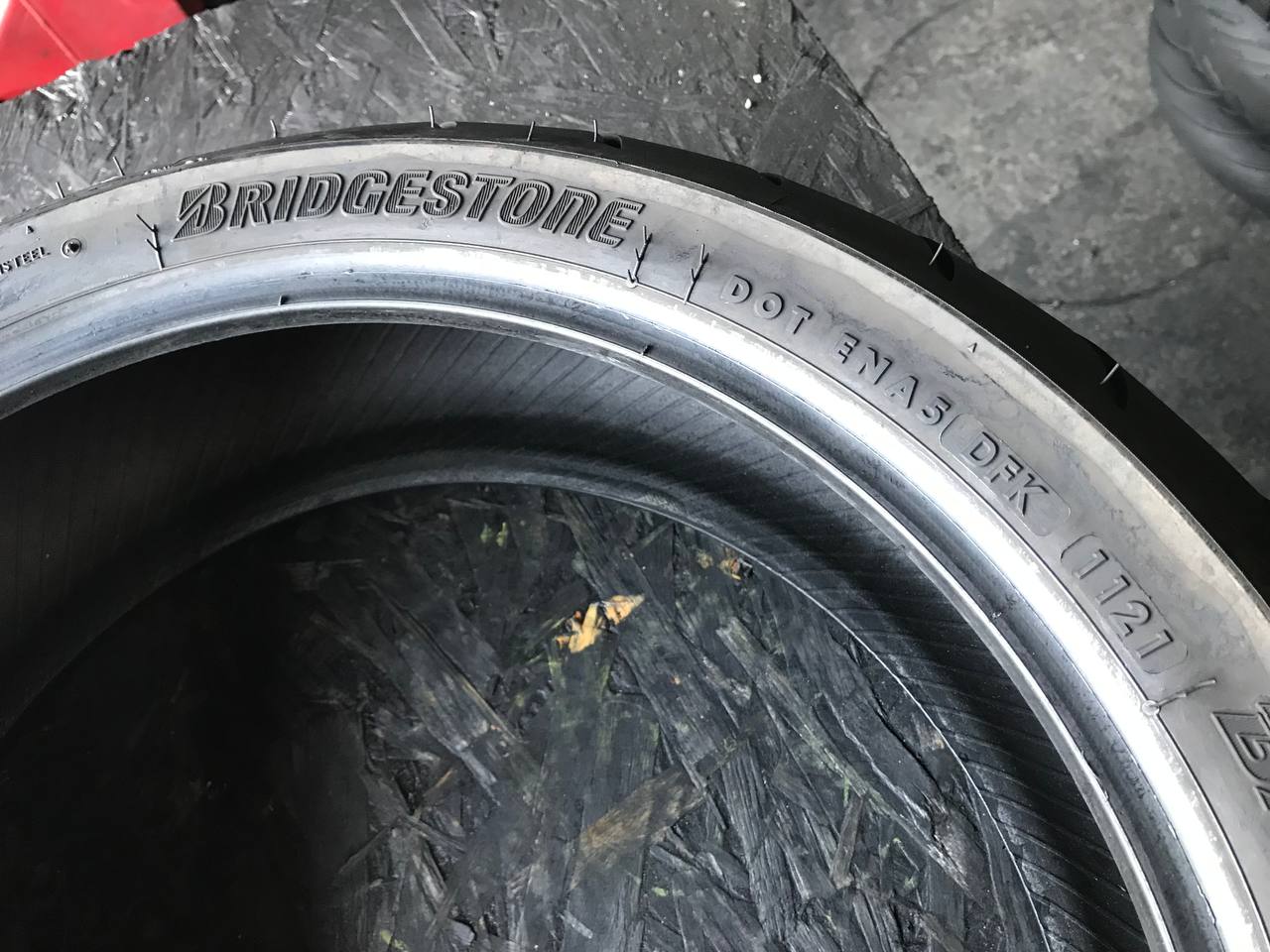 180/55 R17 Bridgestone Battlax Sport Touring T32R