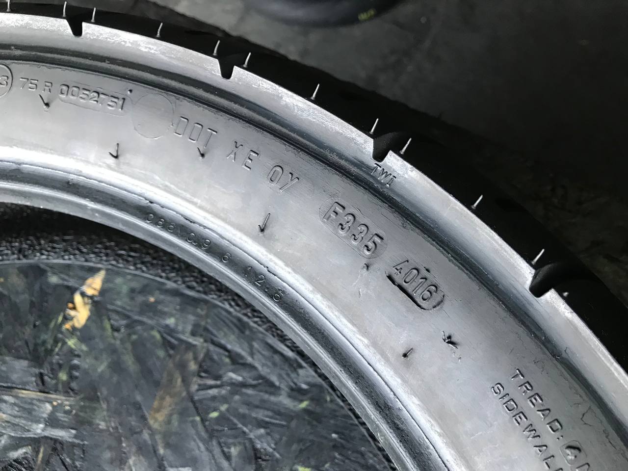 150/70 R17 Metzeler Lasertec