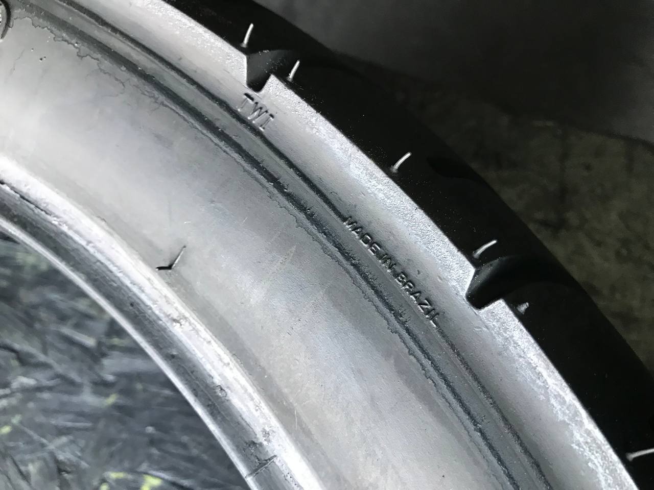150/70 R17 Metzeler Lasertec