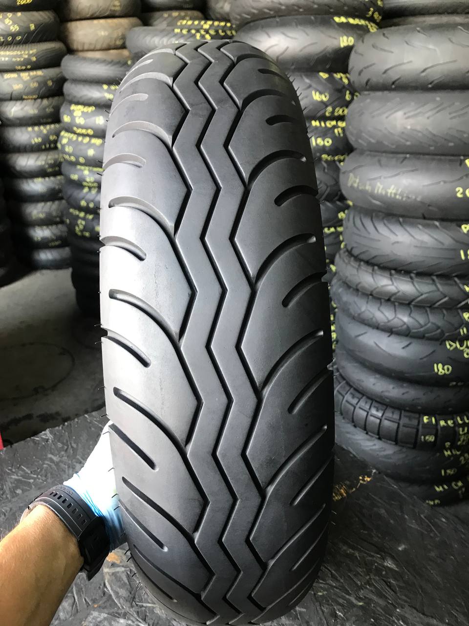 150/70 R17 Metzeler Lasertec