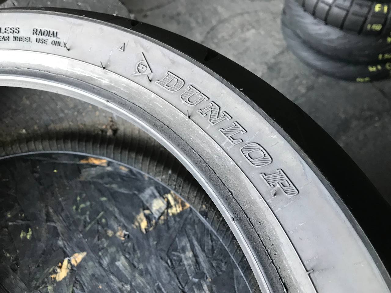180/55 R17 Dunlop SportMax RoadSport 2