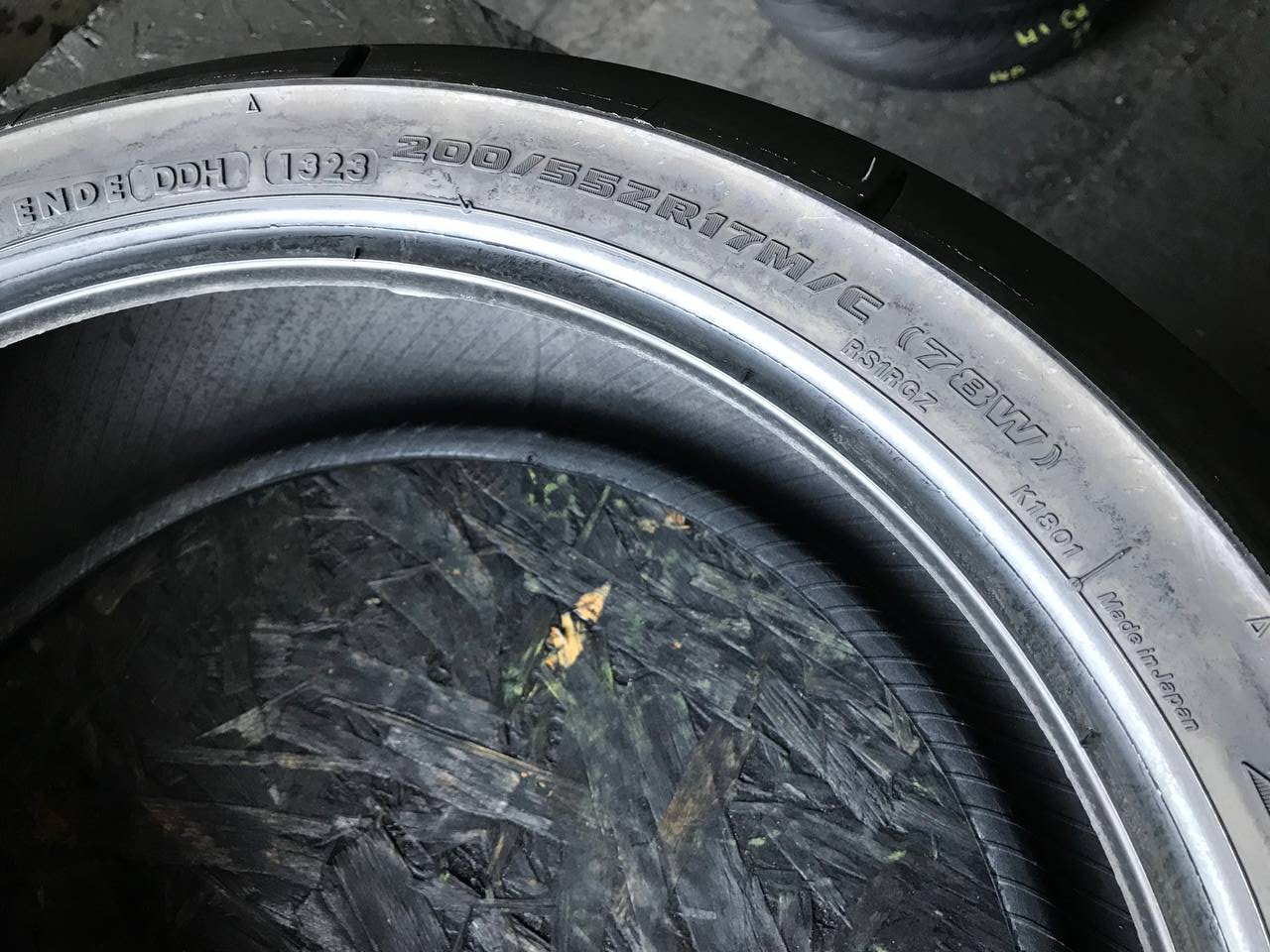 200/55 R17 Bridgestone Battlax Racing Street RS11R