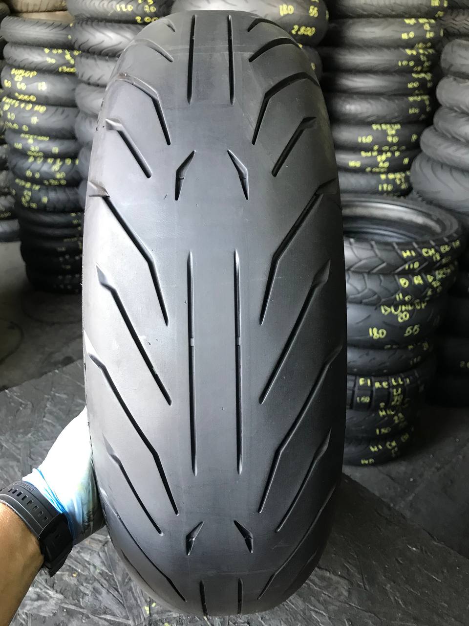 180/55 R17 Pirelli Angel GT II