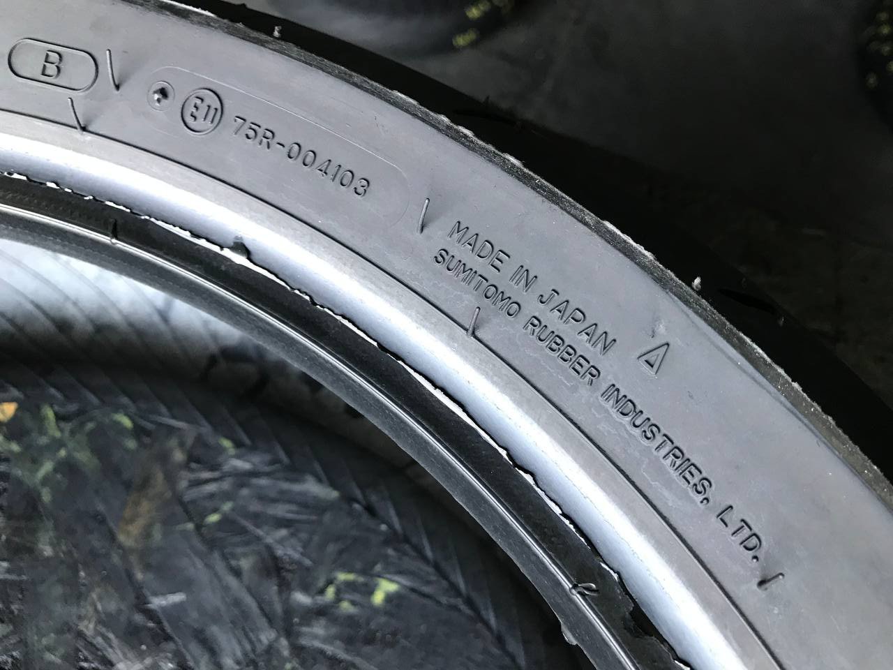 180/55 R17 Dunlop SportMax RoadSport 2