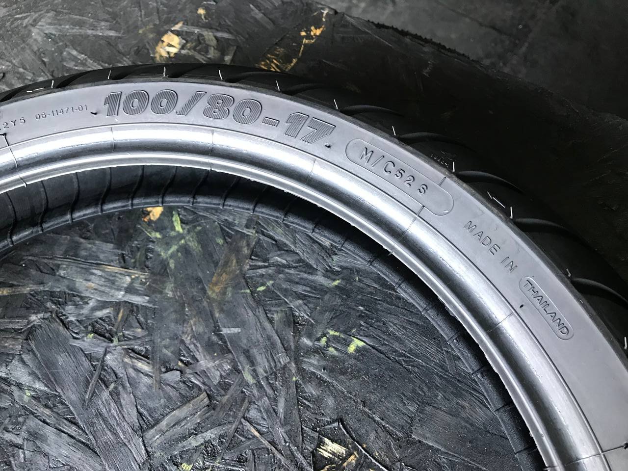 100/80 R17 Michelin Pilot Street