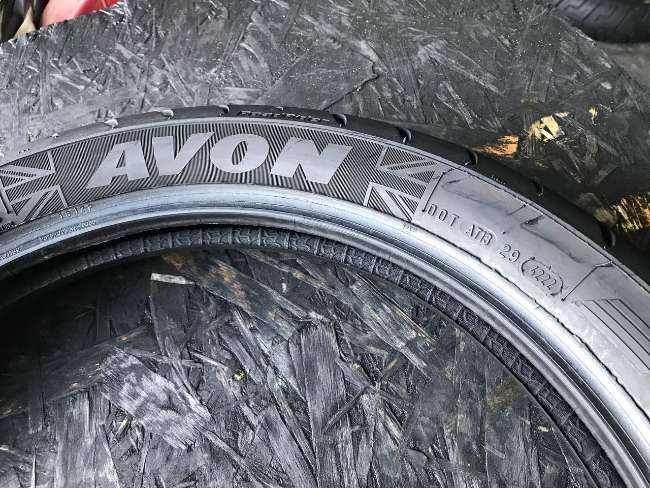 100/90 R18 Avon RoadRider MKII
