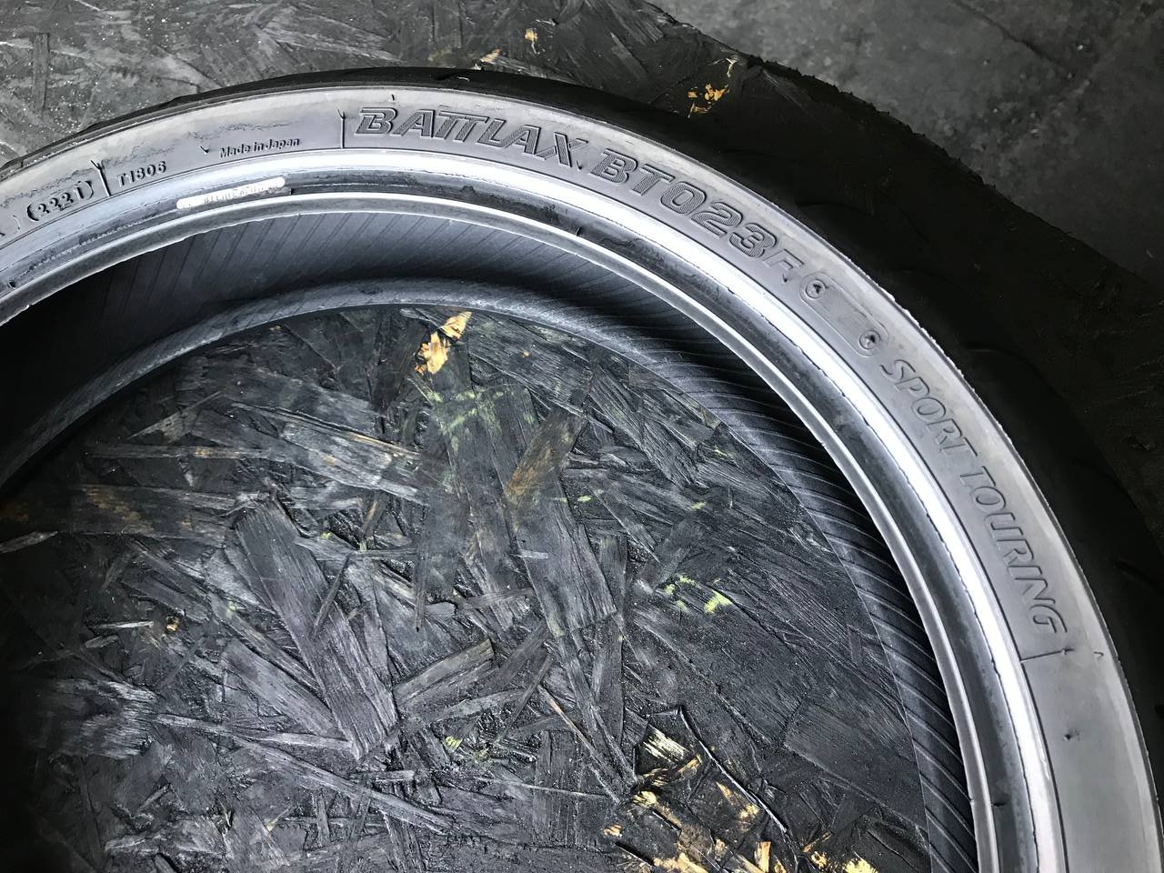 120/70 R17 Bridgestone Battlax Sport Touring BT023F