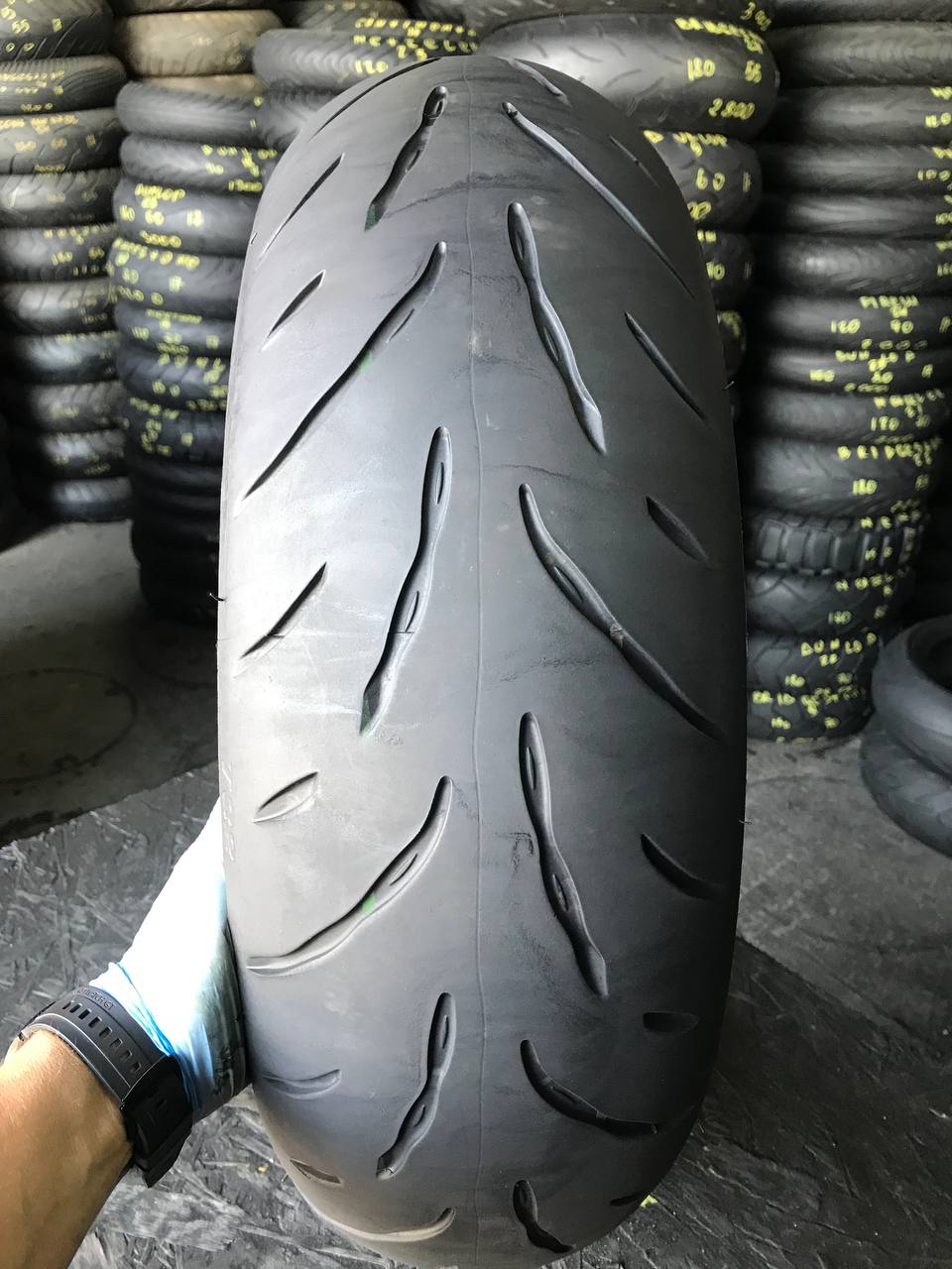 180/55 R17 Bridgestone Battlax Sport Touring T32R