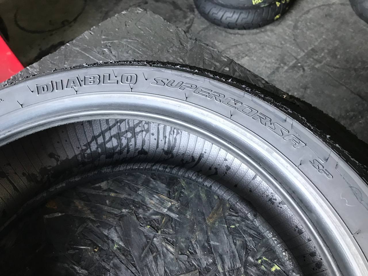 200/55 R17 Pirelli Diablo Supercorsa SP