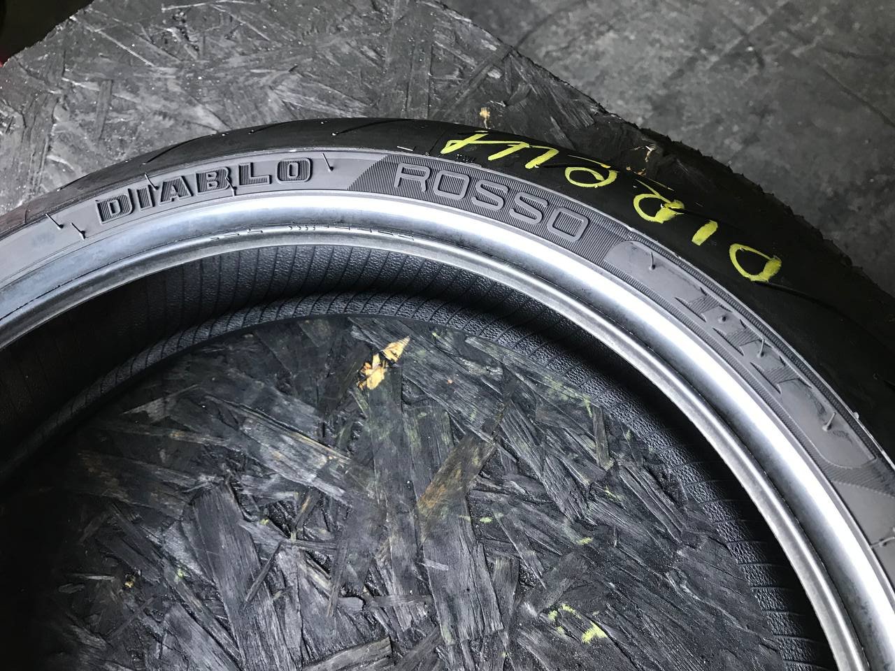 120/70 R17 Pirelli Diablo Rosso III