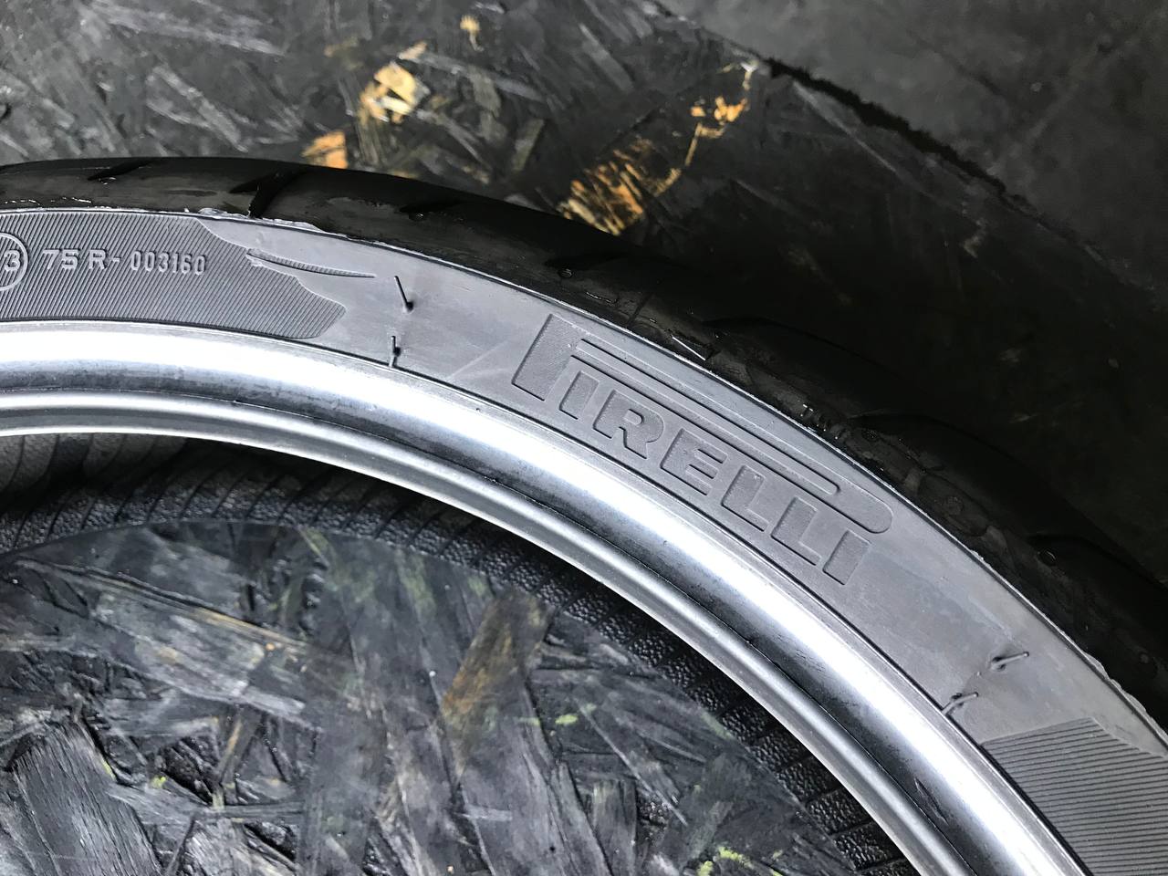 120/70 R17 Pirelli Angel GT II