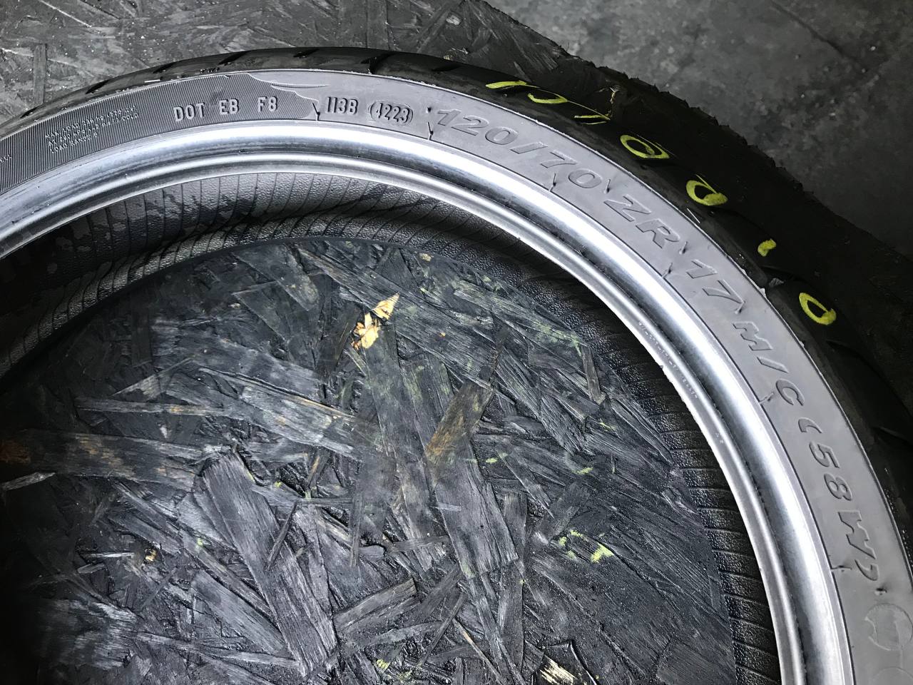 120/70 R17 Pirelli Angel GT II