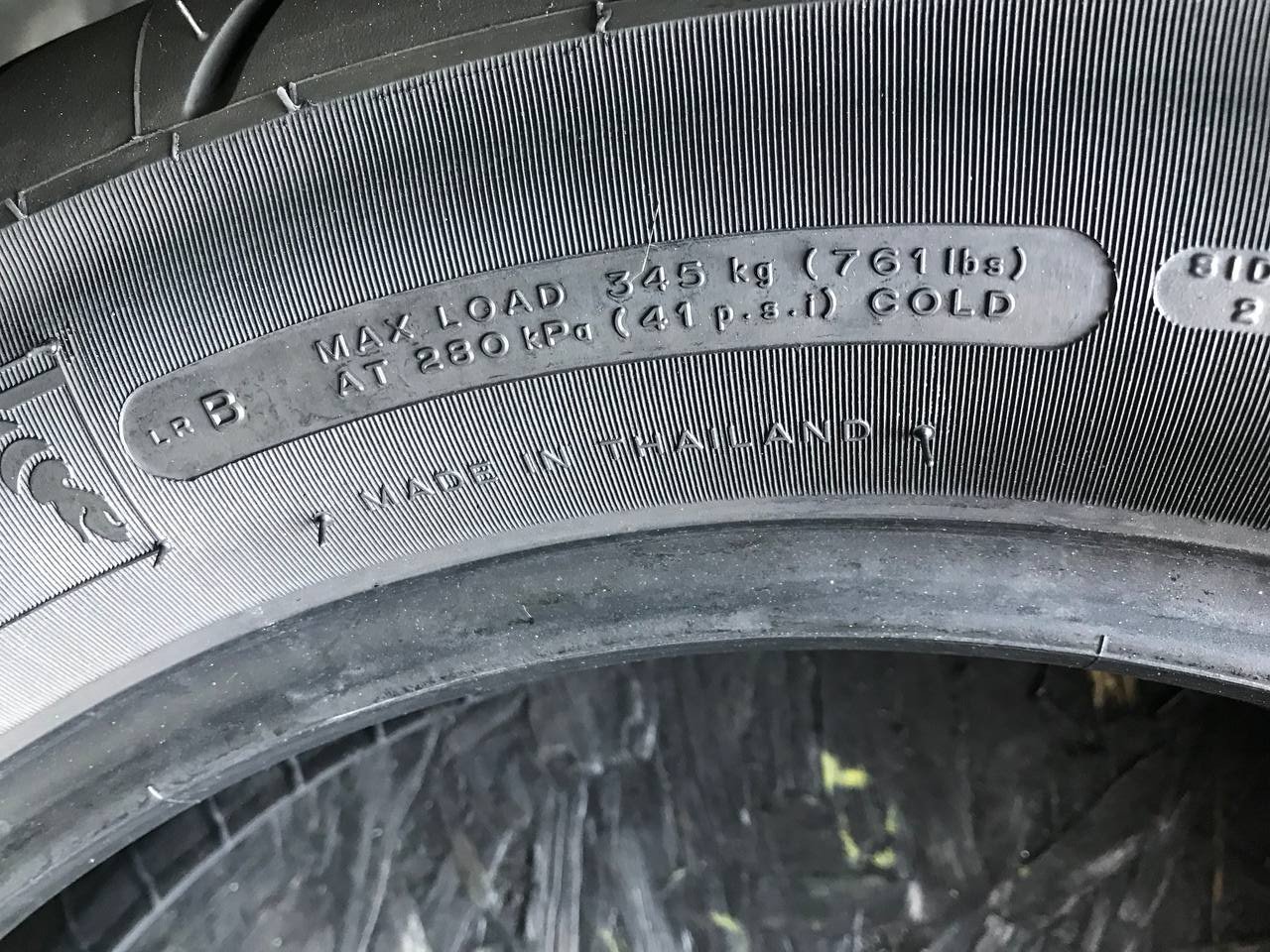 150/80 R16 Michelin Commander II