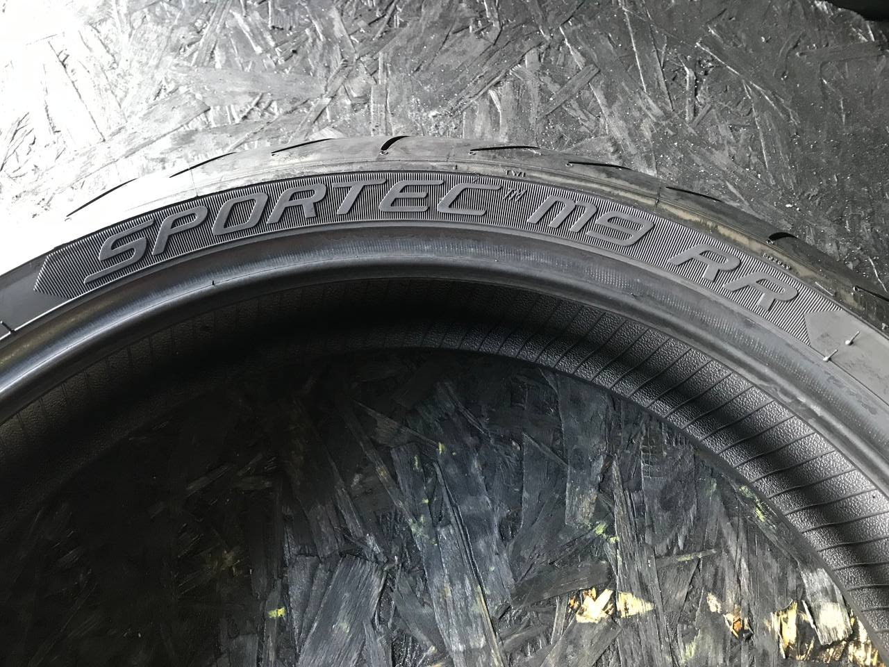 120/70 R17 Metzeler Sportec M9 RR