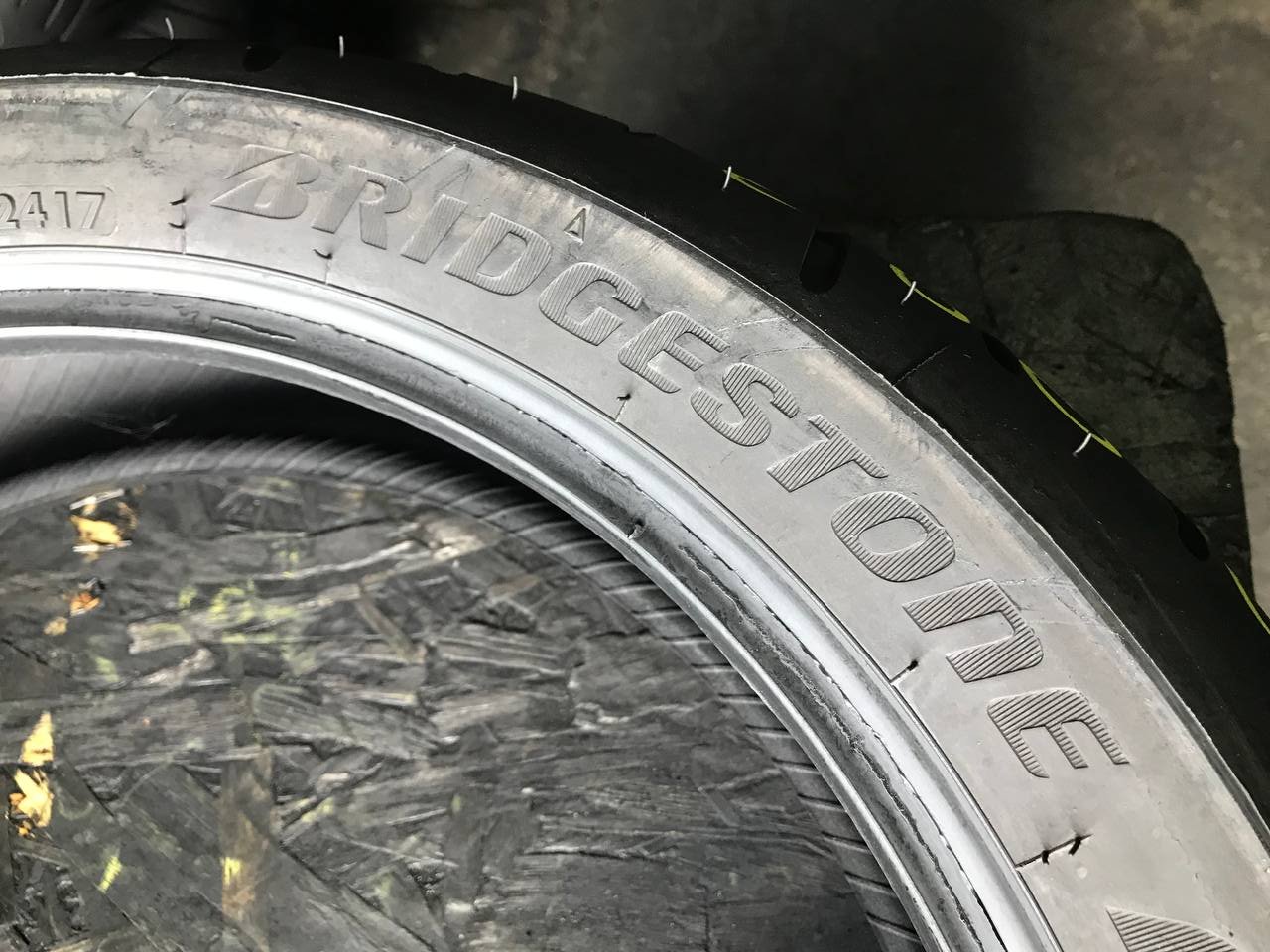 160/60 R17 Bridgestone Battlax Sport Touring T30R
