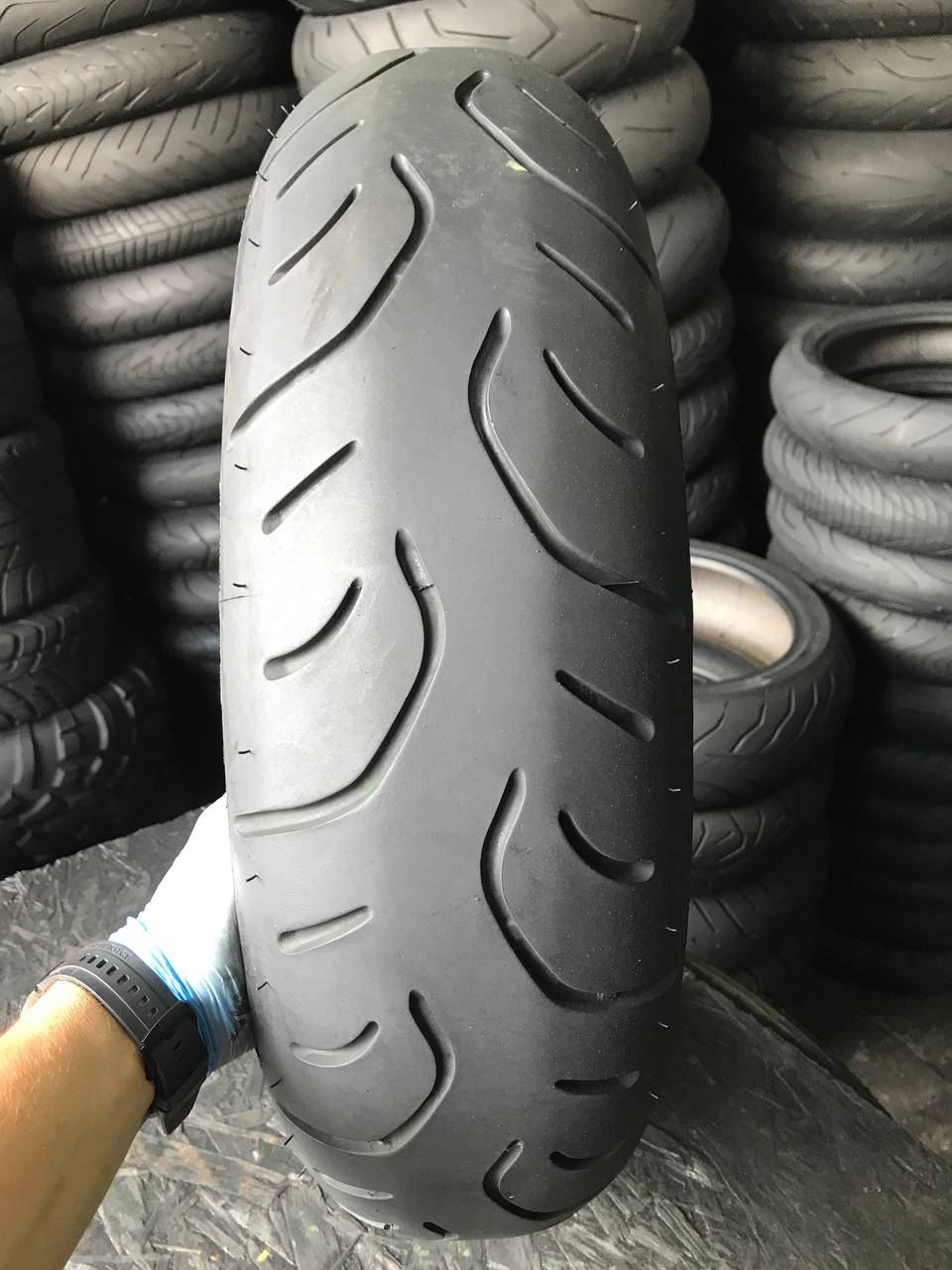 160/60 R17 Bridgestone Battlax Sport Touring T30R