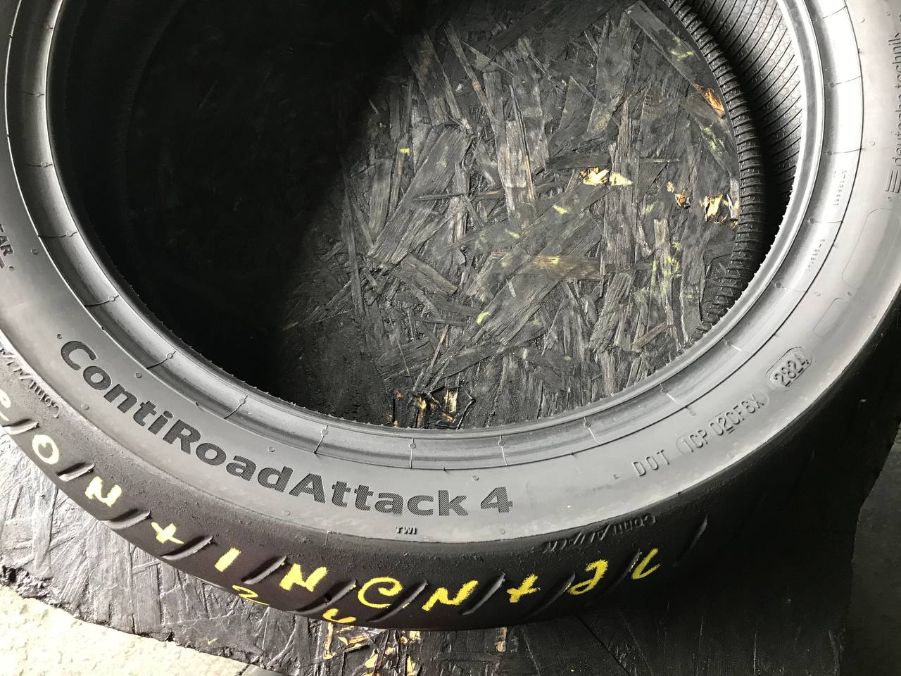 170/60 R17 Continental ContiRoadAttack 4