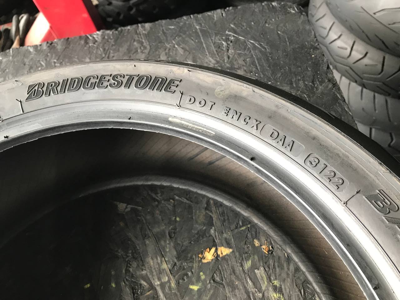 190/55 R17 Bridgestone Battlax Hypersport S22R