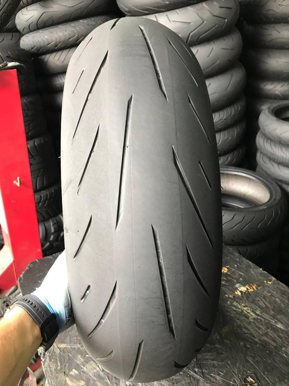 190/55 R17 Bridgestone Battlax Hypersport S22R