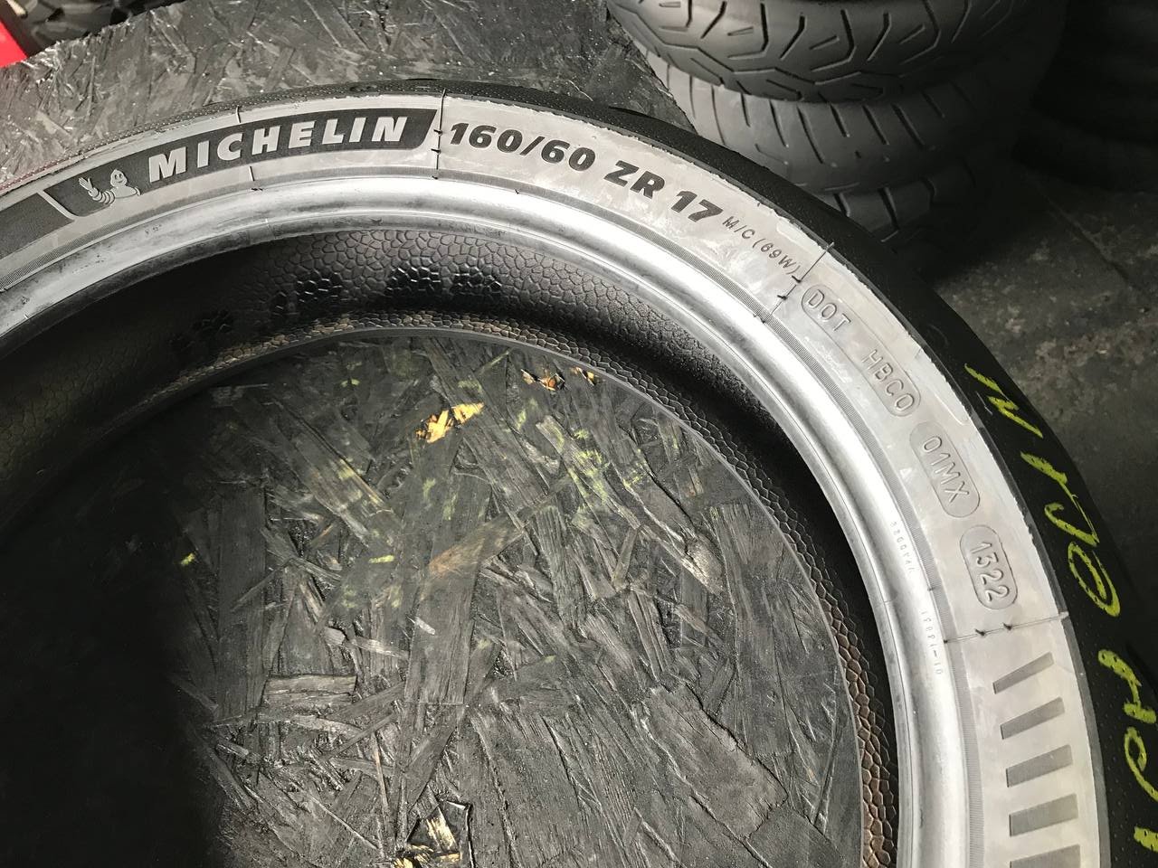 160/60 R17 Michelin Power 5