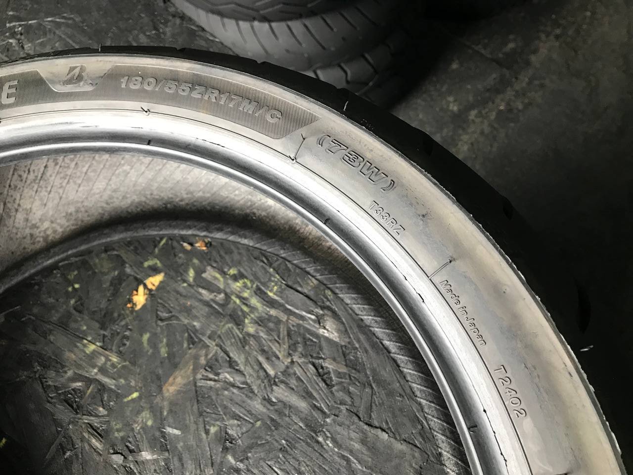 180/55 R17 Bridgestone Battlax Sport Touring T33R