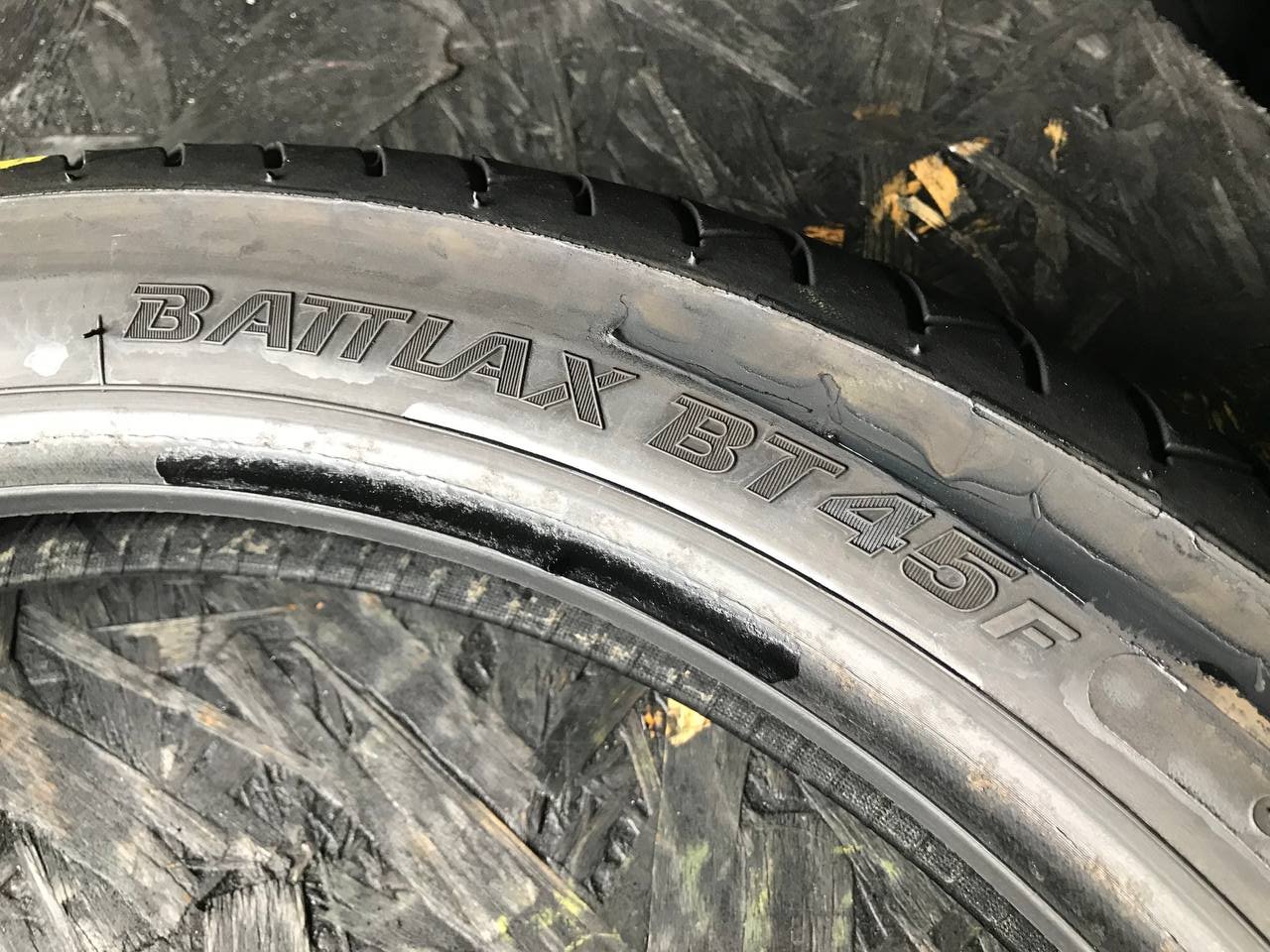 100/90 R19 Bridgestone Battlax BT45F