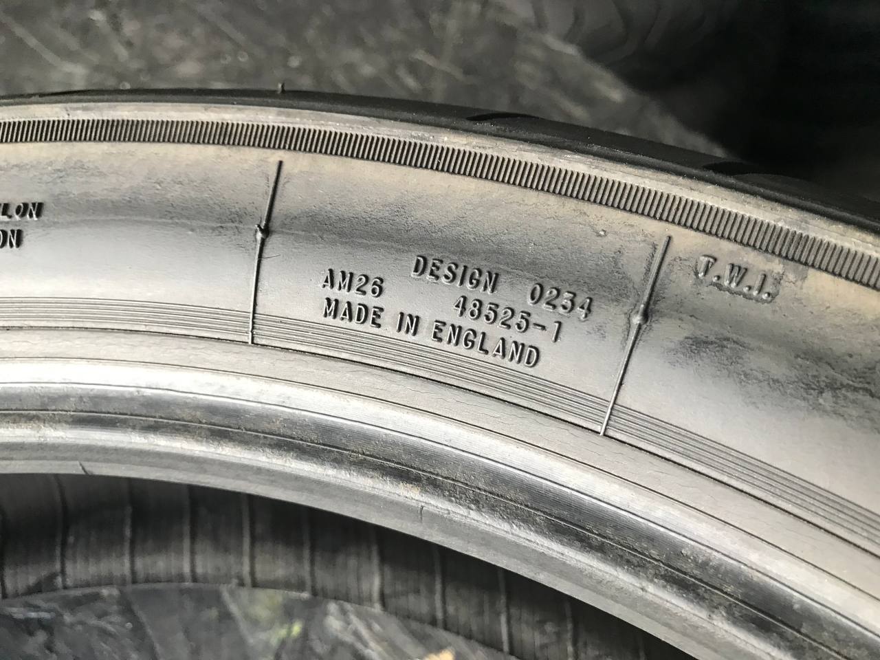 130/70 R17 Avon RoadRider
