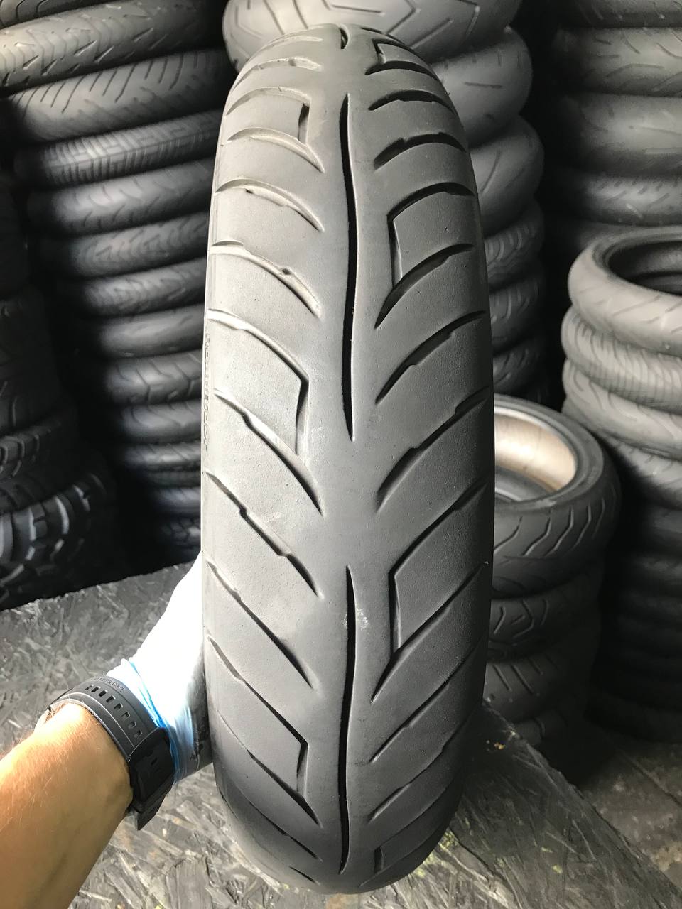 130/70 R17 Avon RoadRider