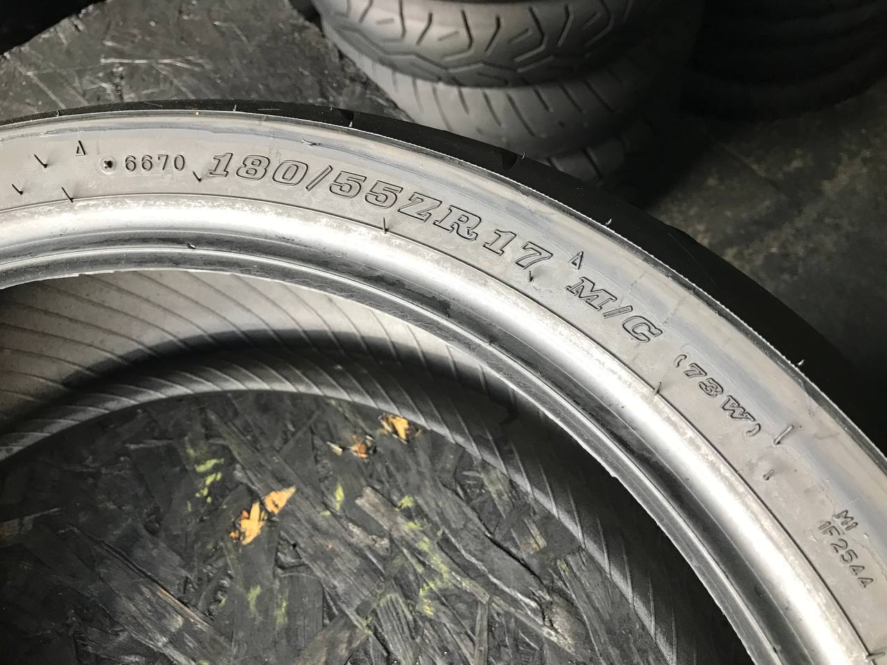 180/55 R17 Dunlop SportMax RoadSport 2