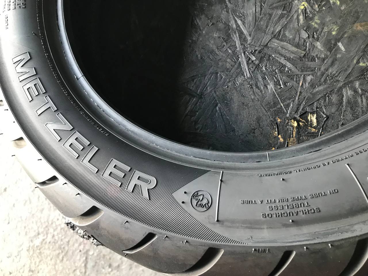 140/80 R15 Metzeler ME 888 Marathon Ultra