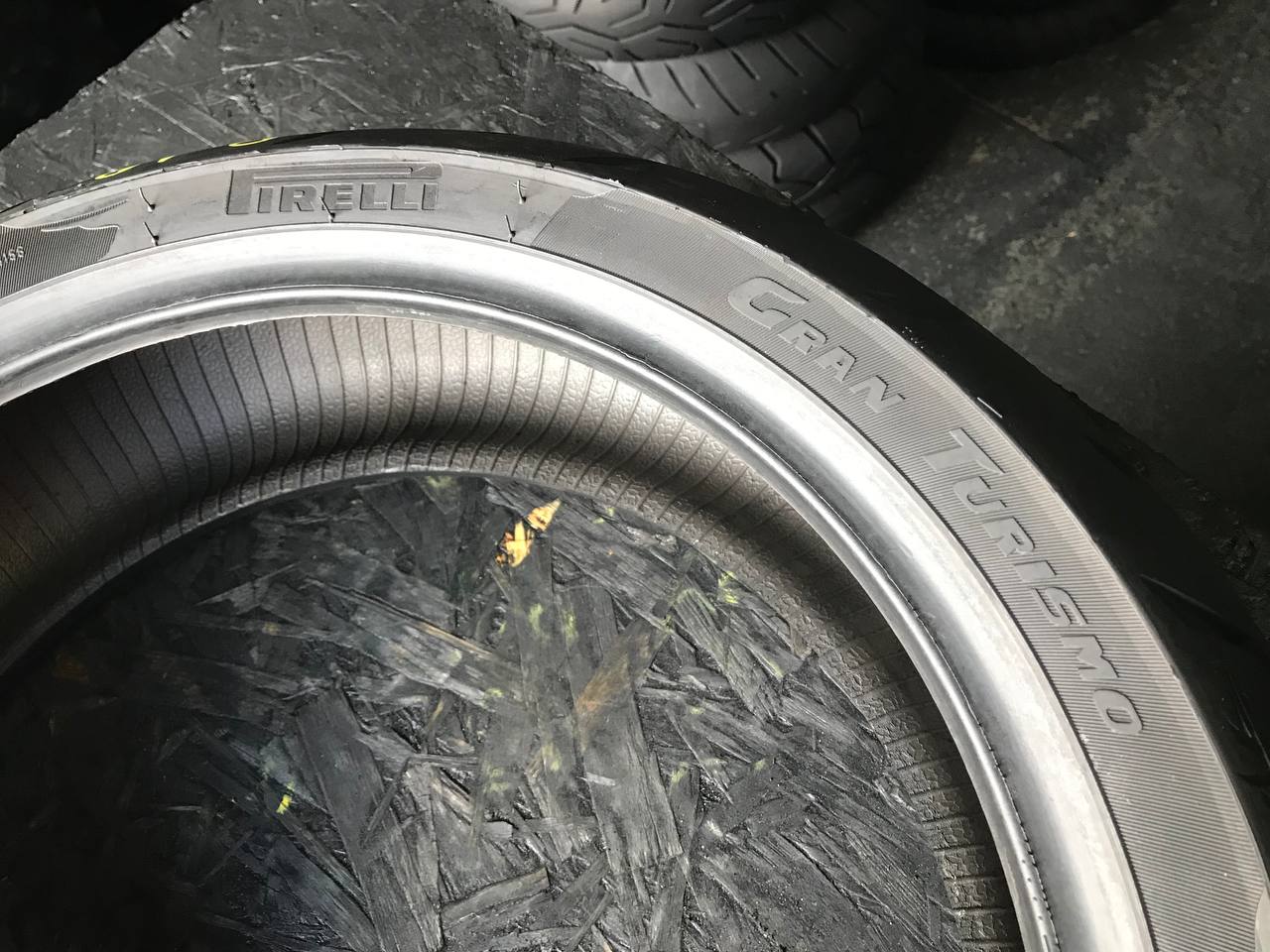 180/55 R17 Pirelli Angel GT II