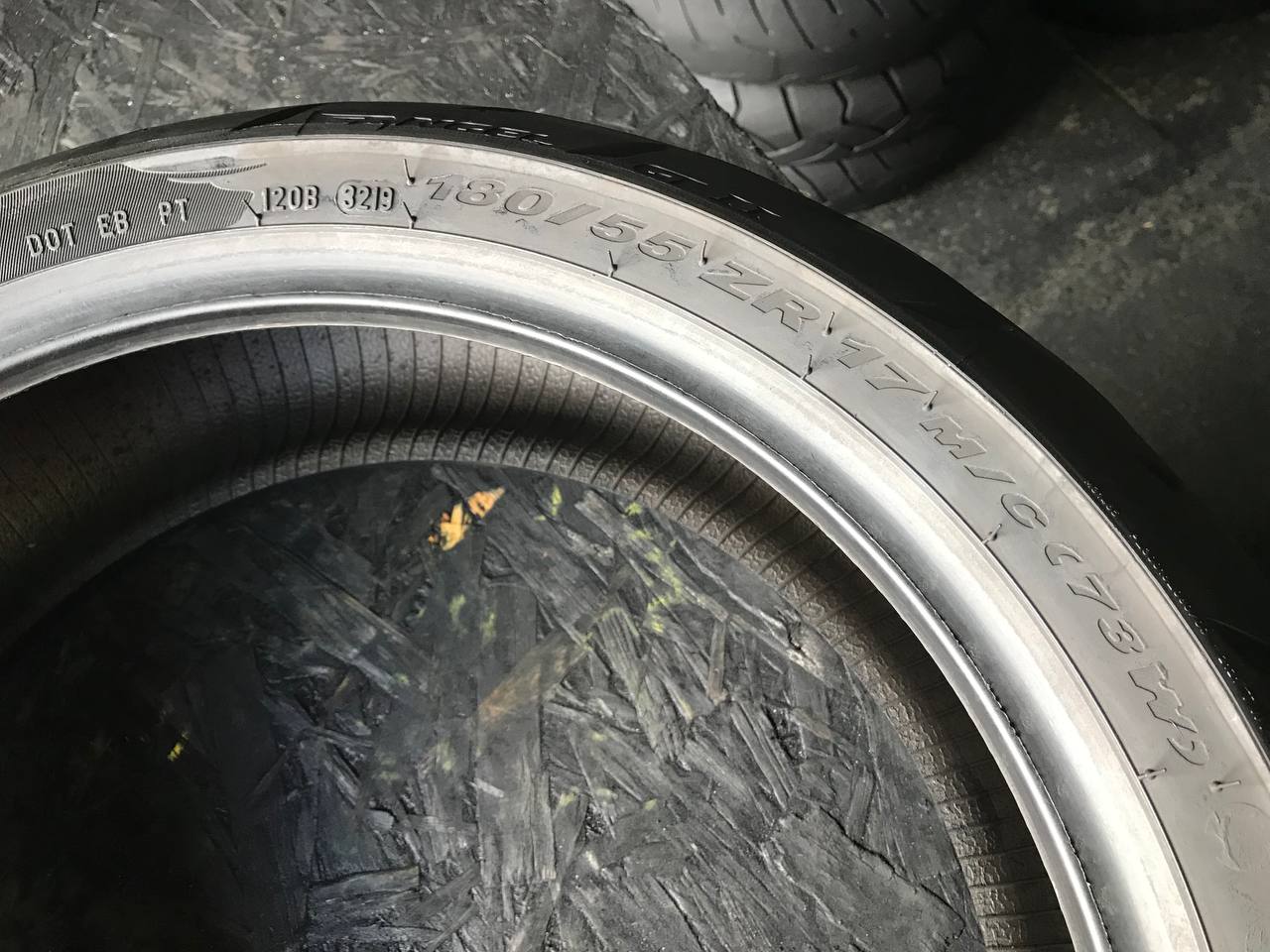 180/55 R17 Pirelli Angel GT II