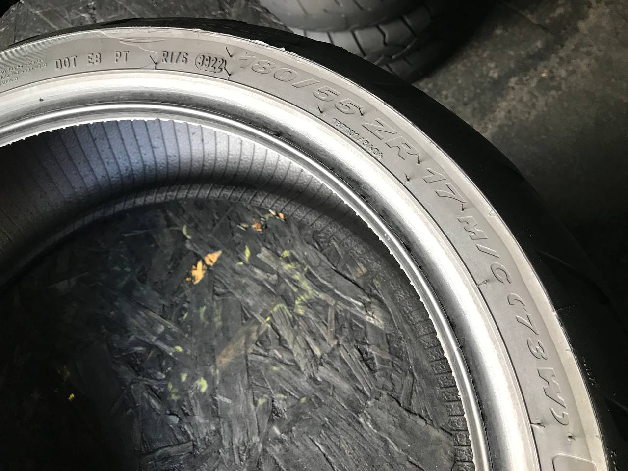 180/55 R17 Pirelli Angel GT