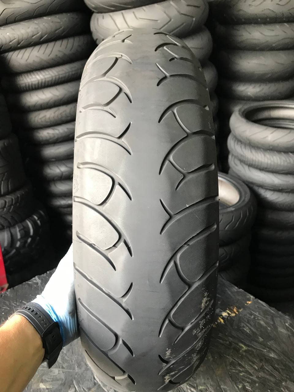 160/60 R17 Metzeler Roadtec Z6