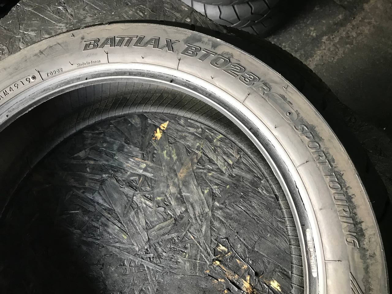 160/70 R17 Bridgestone Battlax Sport Touring BT023R