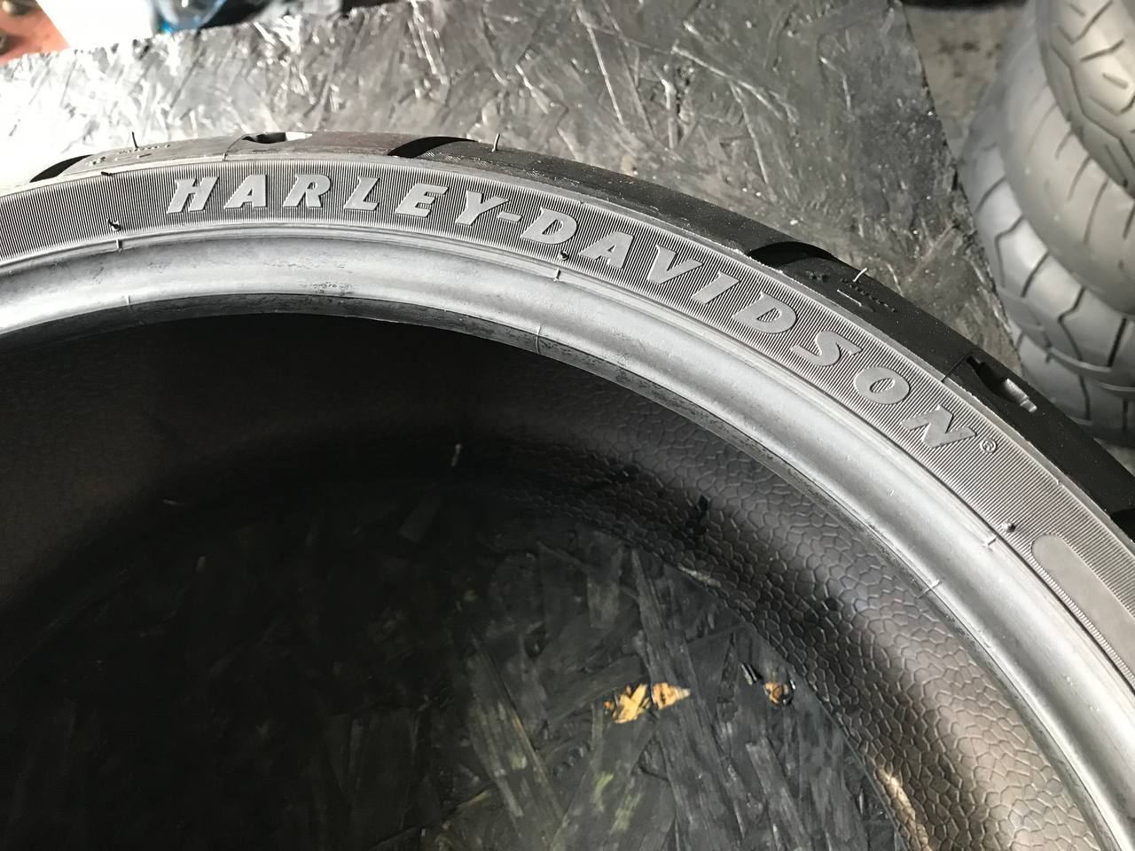 240/40 R18 Michelin Scorcher 11