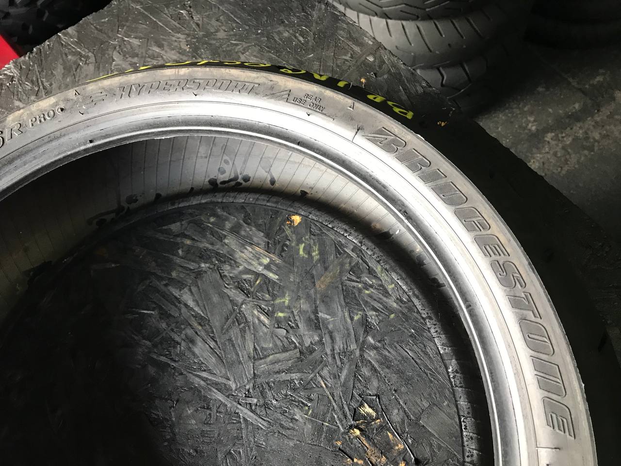 180/55 R17 Bridgestone Battlax Hypersport BT016R