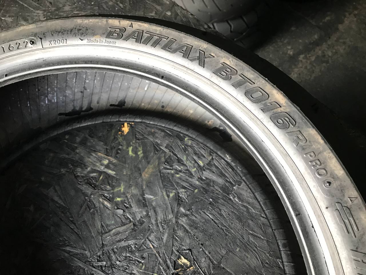 180/55 R17 Bridgestone Battlax Hypersport BT016R