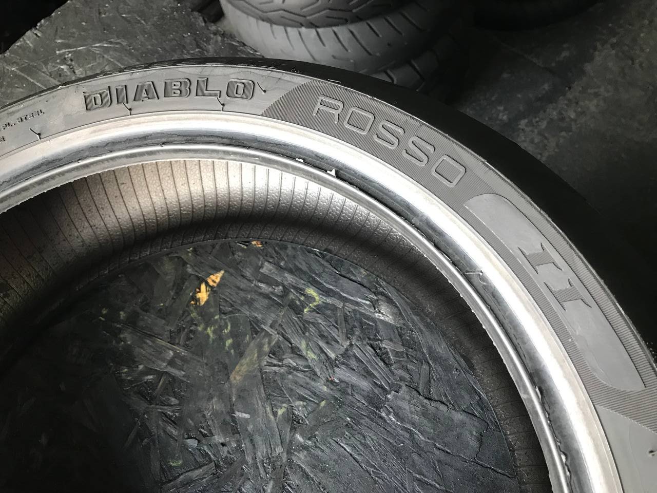 180/55 R17 Pirelli Diablo Rosso II