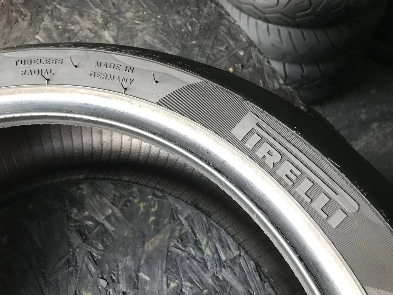 180/55 R17 Pirelli Diablo Rosso II
